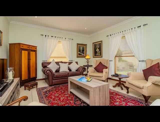 3 BEDROOM HOUSE FOR SALE IN SANDBAAI